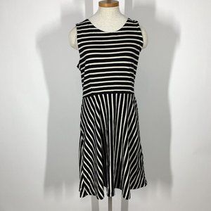 Old Navy Fit & Flare Black & White Striped Dress Sz L
